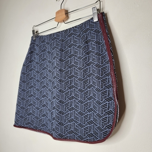 COP COPINE Melofeebis Jacquard Graphic‎ Mini Skirt Blue Women 40 EU Faux Leather - Picture 3 of 14